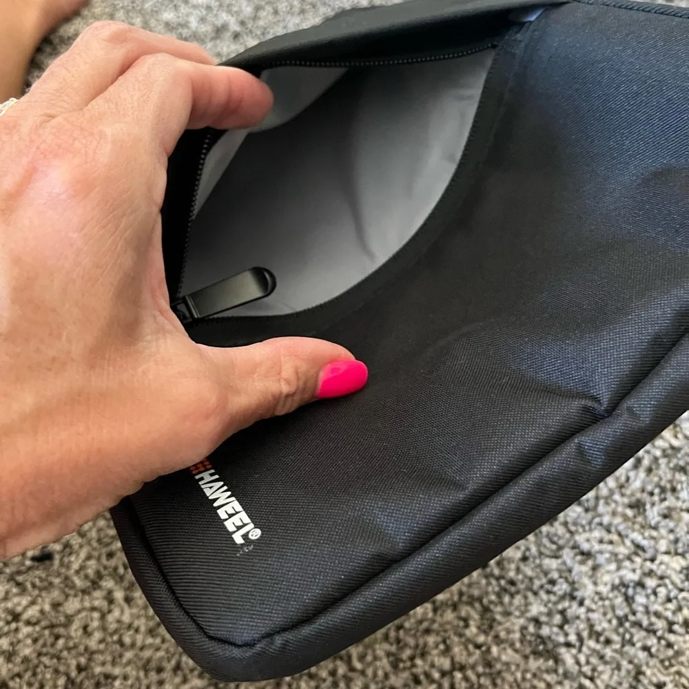 Haweel laptop sleeve